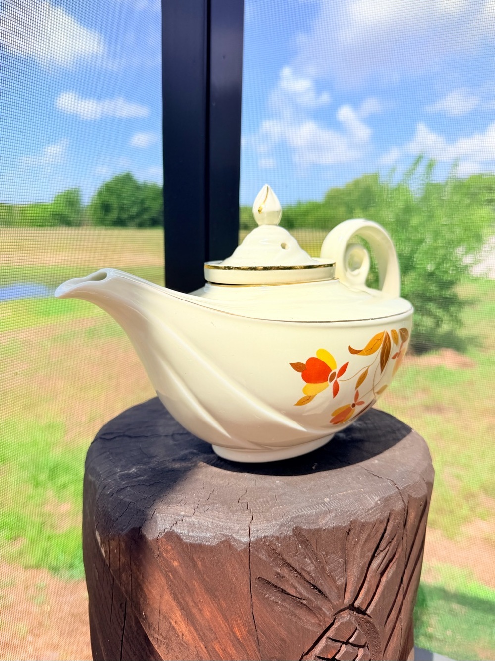 Hall Jewel Tea Autumn Leaf Aladdin Tea Pot & Infuser - Picture 2 of 14